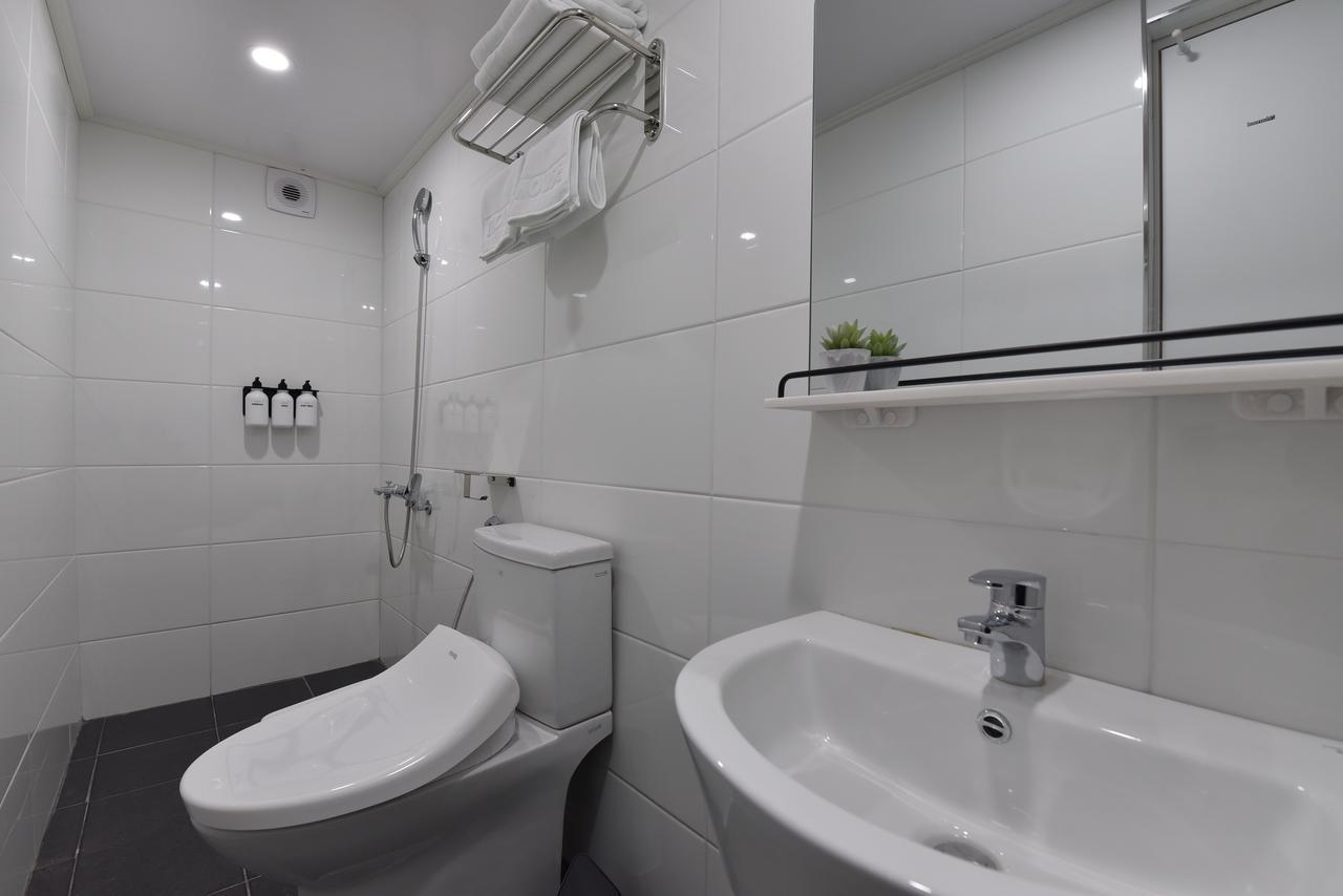 فندق Mono House Hongdae 5 سيول المظهر الخارجي الصورة